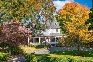 298 Rumstick Rd, Barrington, RI 02806