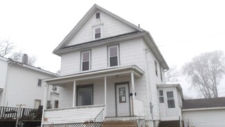 1406 E 4th St, Sterling, IL 61081