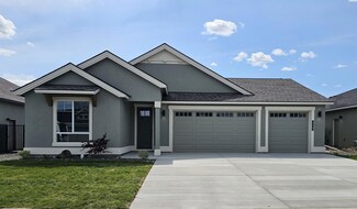 12102 Dunsmuir Dr, Pasco, WA 99301