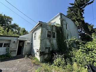 20 Hopkins St, Troy, NY 12180