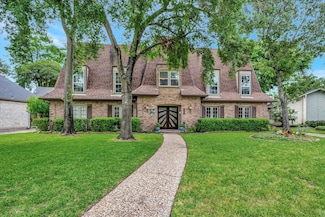 1031 Villa Court Dr, Seabrook, TX 77586