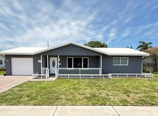 257 SW 5th St, Boca Raton, FL 33432