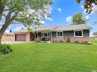 452 E Fernwood St, Morton, IL 61550