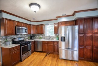 17 Edgewood Ave, Cranston, RI 02905