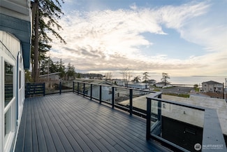7459 Sunset Dr, Blaine, WA 98230