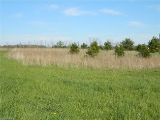 936 Monroe Rd, Wakeman, OH 44889