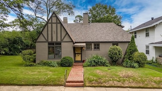 489 Ridgeway Dr, Little Rock, AR 72205