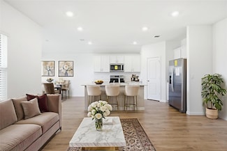 1904 Marlin Spike Dr, Leander, TX 78641