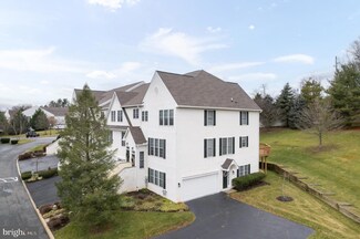 706 Whispering Brooke Dr, Newtown Square, PA 19073