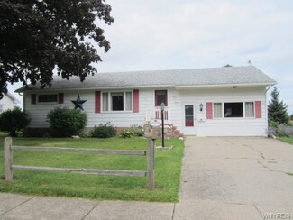 39 Farnsworth Ave, Oakfield, NY 14125