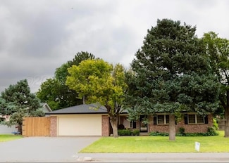 110 Dallam Ave, Dumas, TX 79029