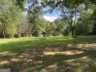 28 Memorial Dr, Eastanollee, GA 30538