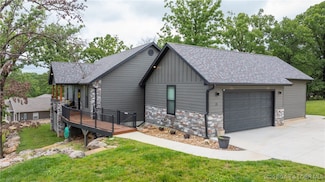 25 Quiet Meadows Dr, Linn Creek, MO 65052