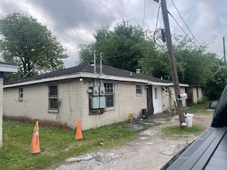 5118 Mallow St, Houston, TX 77033