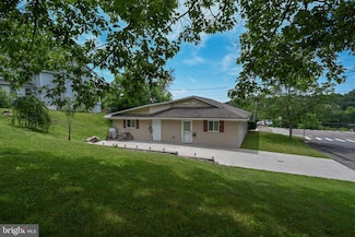 502 E Oak St, Oakland, MD 21550