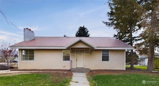 19 S Garden Ave, Rock Island, WA 98850