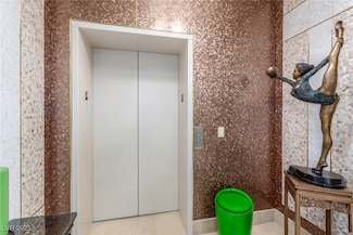 9101 Alta Dr Unit 203, Las Vegas, NV 89145