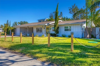 1658 Blakemore Ln, Sarasota, FL 34231