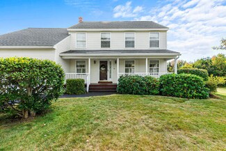 38 Gateway Commons Dr, Gorham, ME 04038