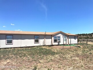 1505 W Bernadines Way, Ash Fork, AZ 86320