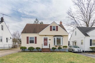 19702 Fairway Ave, Maple Heights, OH 44137