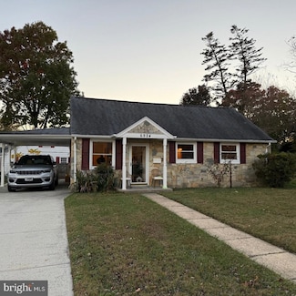 6924 Kenfig Dr, Falls Church, VA 22042