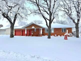 144 3rd St N, Sauk Centre, MN 56378