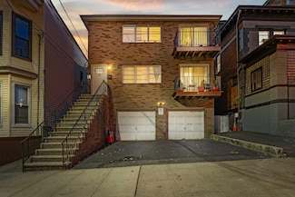 419 16th St, Union City, NJ 07087