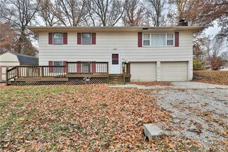 400 E Benning St, Odessa, MO 64076