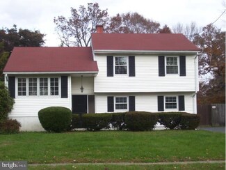 3 Sherbrooke Rd, Ewing, NJ 08638