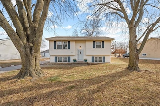 307 10th Ave NW, Altoona, IA 50009