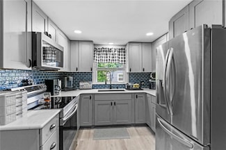 11 Creighton Place, Coventry, RI 02816
