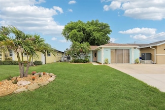 4942 Blue Heron Dr, New Port Richey, FL 34652