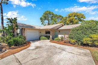 1308 Gulfview Woods Ln, Tarpon Springs, FL 34689