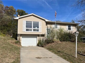 129 Collette St, Excelsior Springs, MO 64024