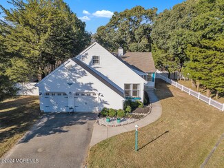 719 E Chip Shot Ln, Galloway, NJ 08205