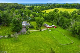 55 Union Grove Rd, Gladstone, NJ 07934