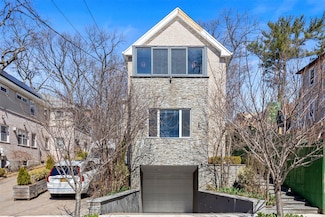 333 W 262nd St, Bronx, NY 10471