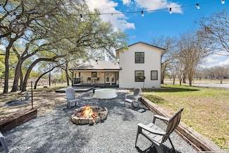 1134 Eagle Creek Dr, Floresville, TX 78114