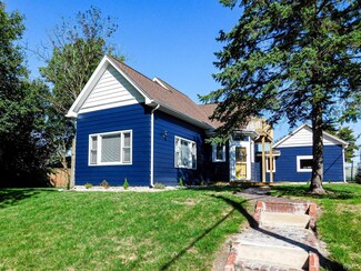 219 W South St, Bluffton, IN 46714