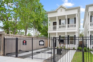 7605 Appleton St, Houston, TX 77022