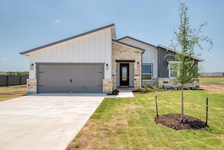 203 Alonzo Dr, Del Valle, TX 78617