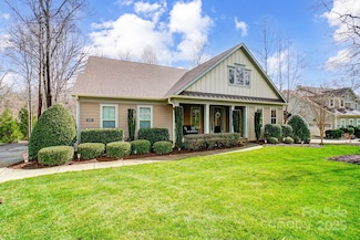 12811 Elkhorn Dr, Charlotte, NC 28278