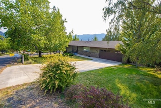 231 Shasta Cir, Orofino, ID 83544
