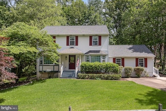 2070 Farragut Dr, Stafford, VA 22554
