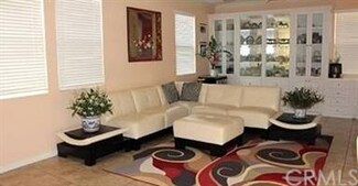 1225 S Cabernet Cir, Anaheim, CA 92804