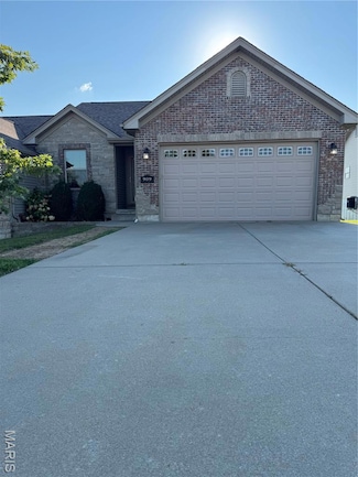 909 Q Ave, Saint Clair, MO 63077