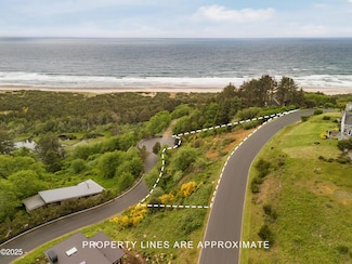 8285 Vl Sahhali Dr, Neskowin, OR 97149