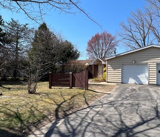 15 Maryland Rd, Plattsburgh, NY 12903