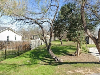 8530 Wilma Jean Dr, San Antonio, TX 78224